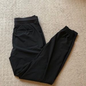 Like New Athleta Venture Joggers